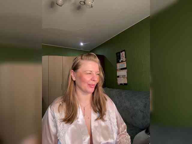 Veronika_Gold webcam