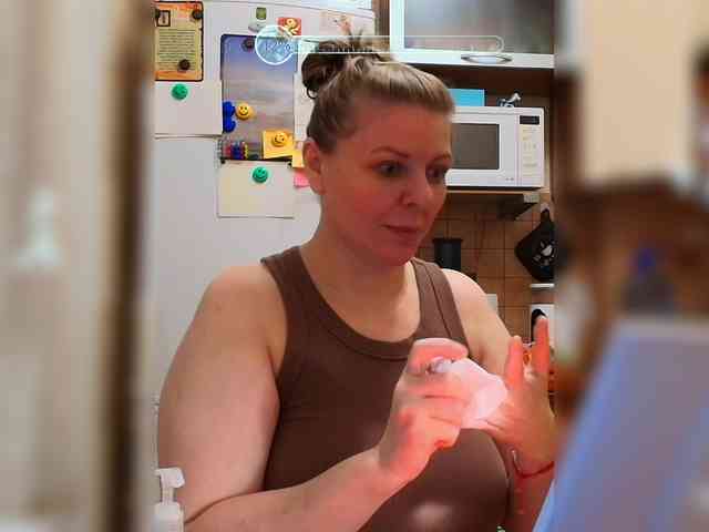 Veronika_Gold webcam