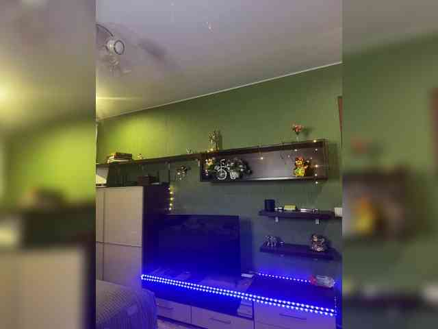 Veronika_Gold webcam