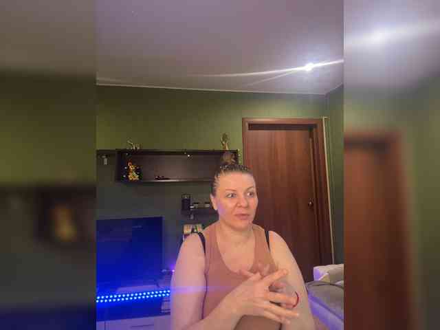Veronika_Gold webcam