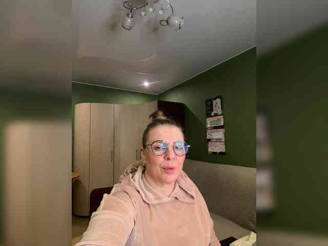 Veronika_Gold webcam