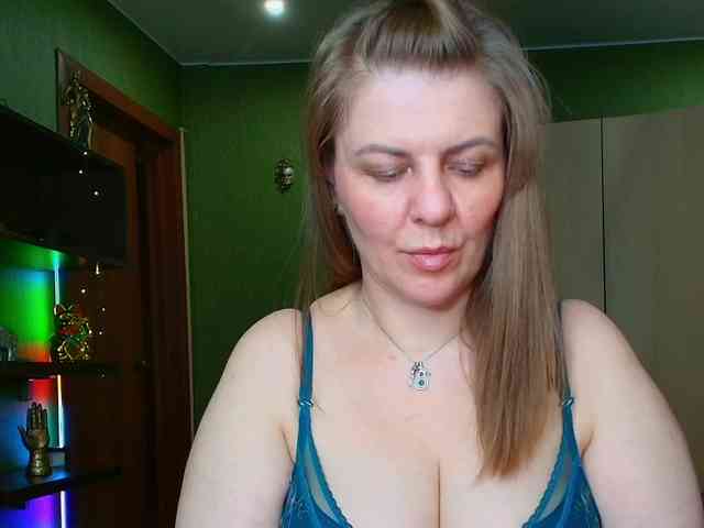 Veronika_Gold webcam
