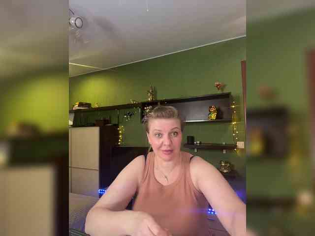 Veronika_Gold webcam