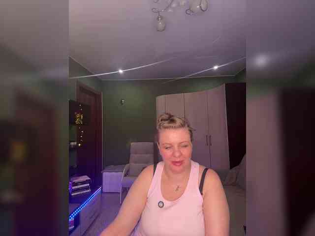 Veronika_Gold webcam