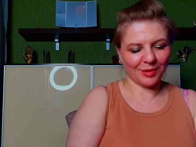 Veronika_Gold webcam