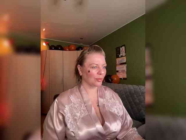 Veronika_Gold webcam