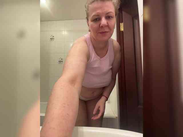 Veronika_Gold webcam