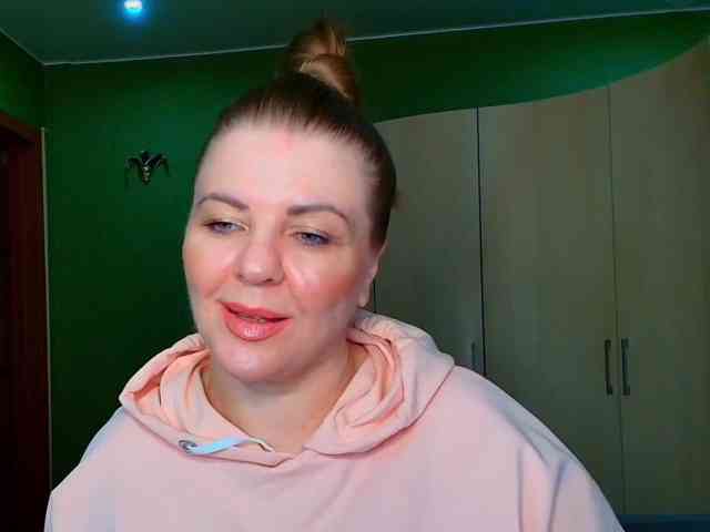 Veronika_Gold webcam