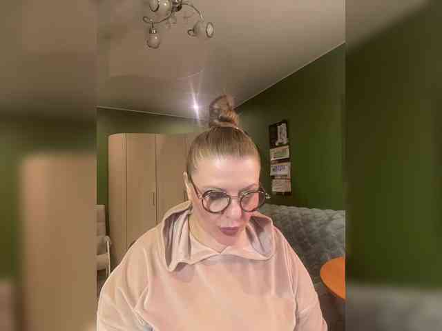 veronika_gold's live room