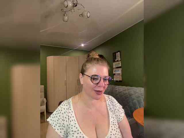 Veronika_Gold webcam