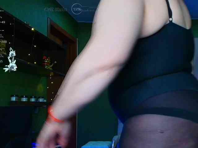 Veronika_Gold webcam