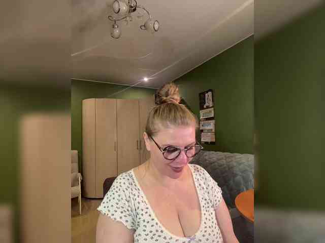Veronika_Gold webcam