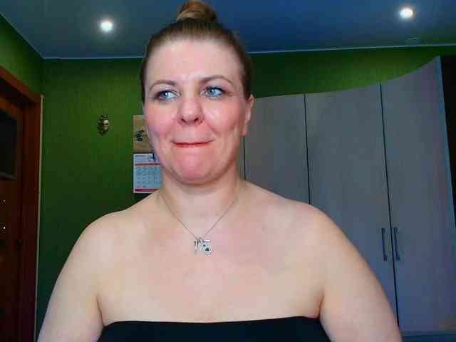 Veronika_Gold webcam