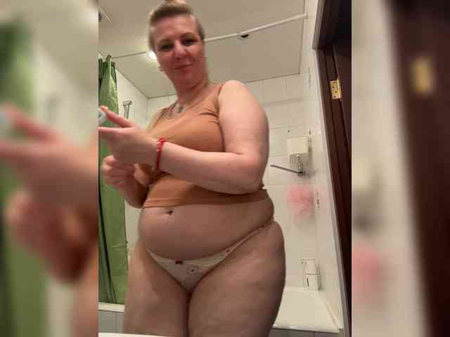 Veronika_Gold webcam
