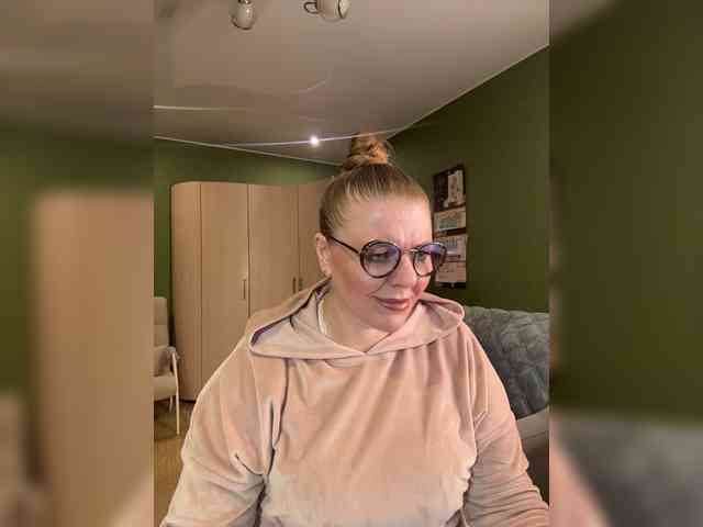 Veronika_Gold webcam