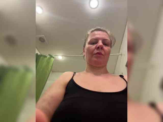 Veronika_Gold webcam