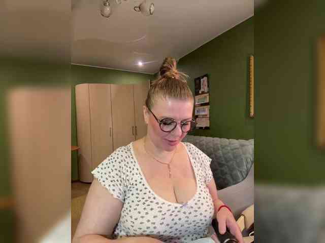 Veronika_Gold webcam