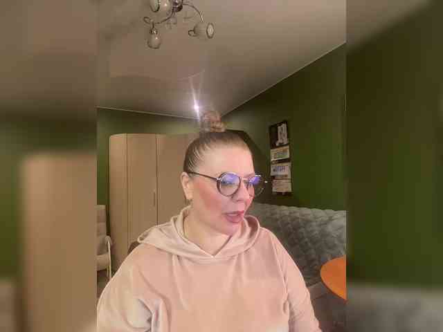 Veronika_gold's cam show statistics and live stream