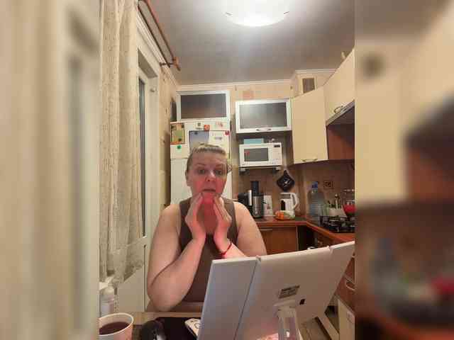 Veronika_Gold webcam