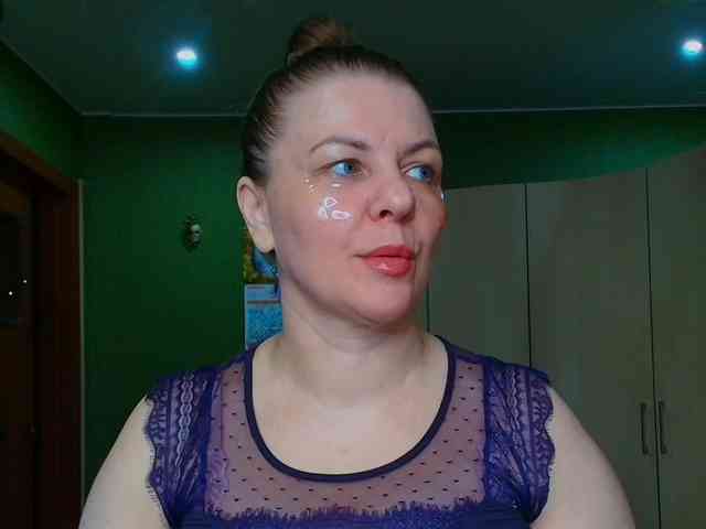 veronika_gold's live room