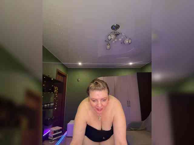 Veronika_Gold webcam