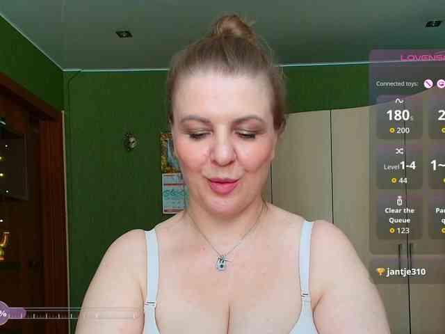 Veronika_Gold webcam