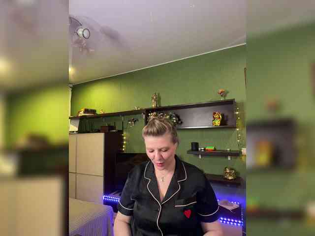 Veronika_Gold webcam