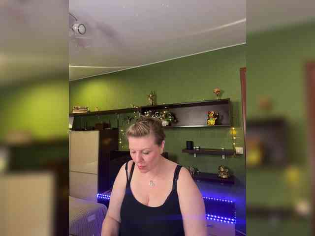 Veronika_Gold webcam