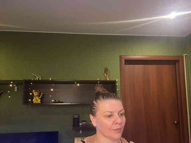 Veronika_Gold webcam