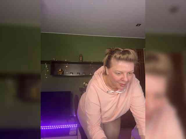 Veronika_Gold webcam