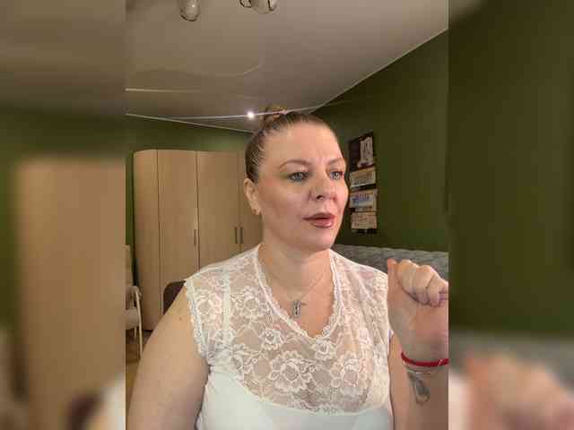 Veronika_Gold webcam