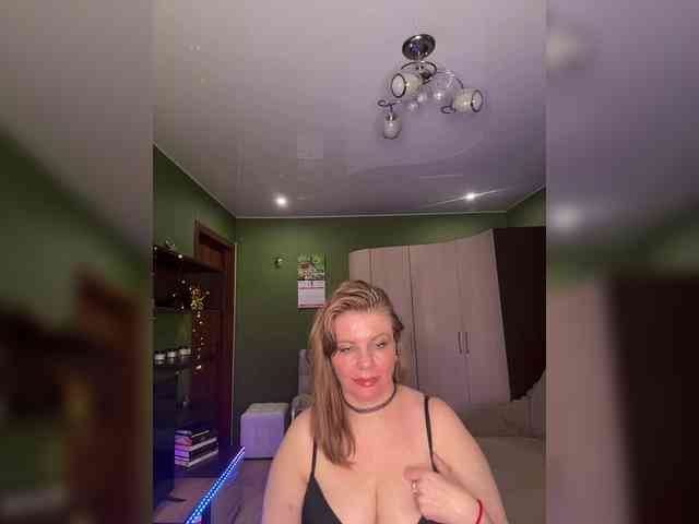 Veronika_Gold webcam