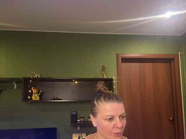 Veronika_Gold webcam