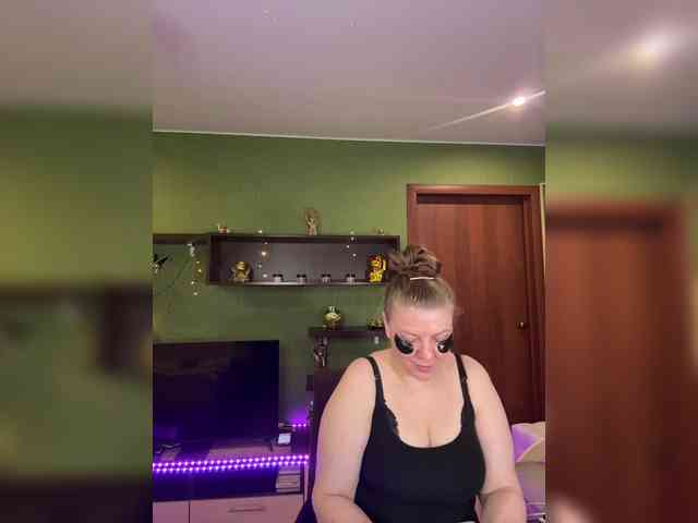 Veronika_Gold webcam