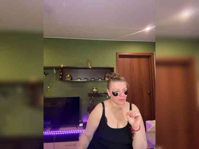 Veronika_Gold webcam