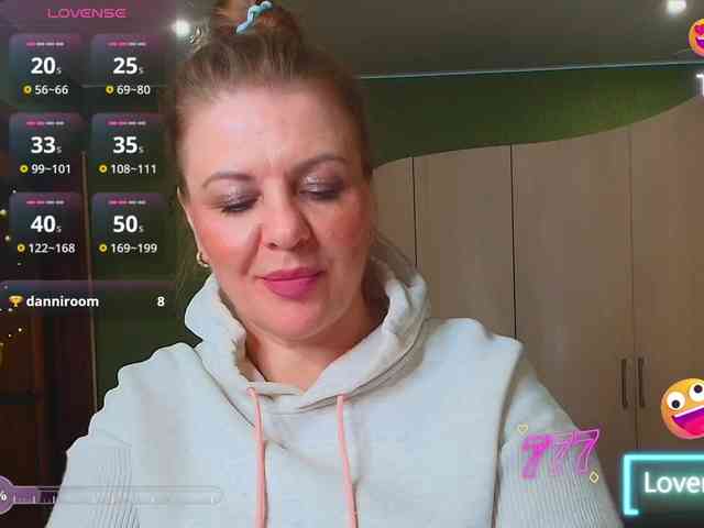 Veronika_Gold webcam