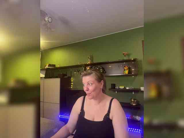 Veronika_Gold webcam