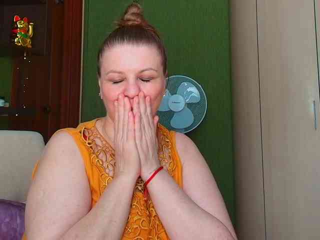 Veronika_Gold webcam
