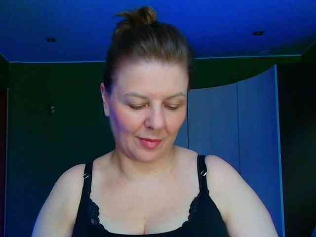Veronika_Gold webcam