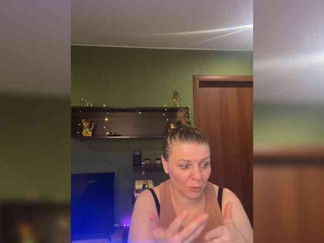 Veronika_Gold webcam