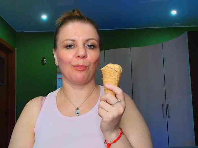 Veronika_Gold webcam