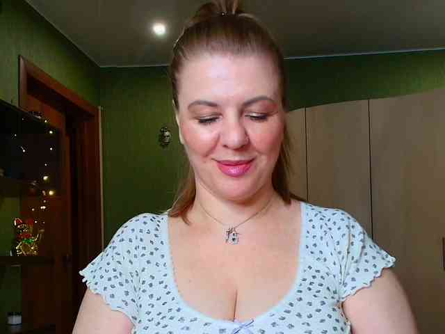 Veronika_Gold webcam