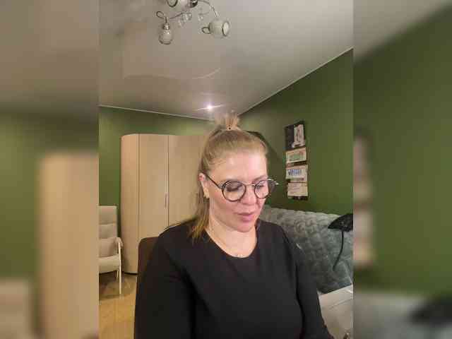 Veronika_Gold webcam