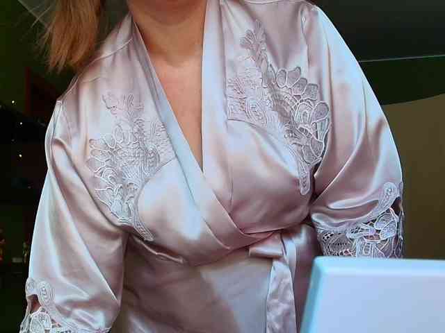 Veronika_Gold webcam
