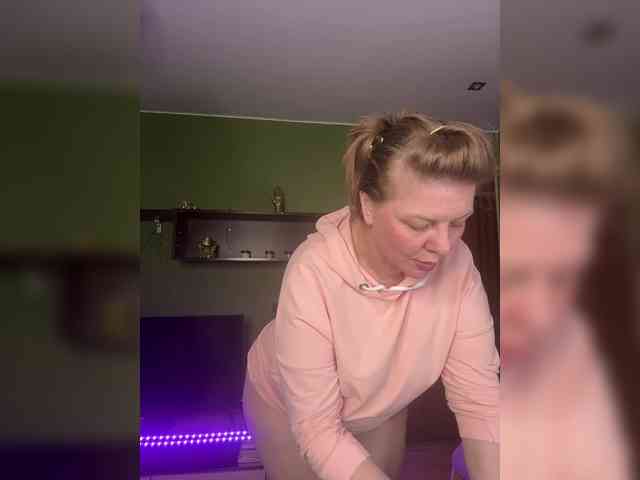 Veronika_Gold webcam