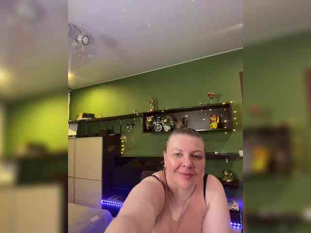 Veronika_Gold webcam