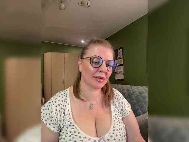 Veronika_Gold webcam