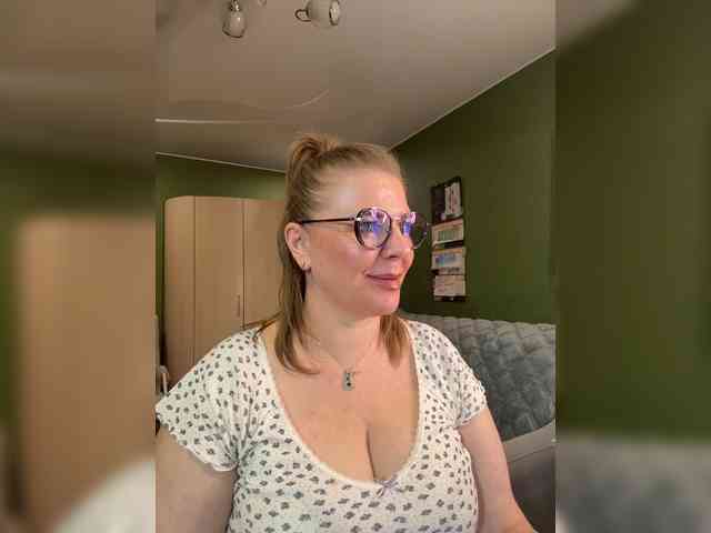 Veronika_Gold webcam