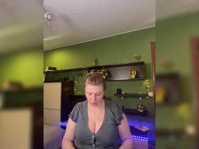 Veronika_Gold webcam