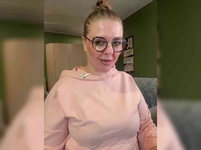 Veronika_Gold webcam